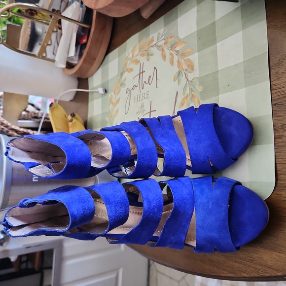 BCBG generations suede blue sandals - Picture 3 of 5